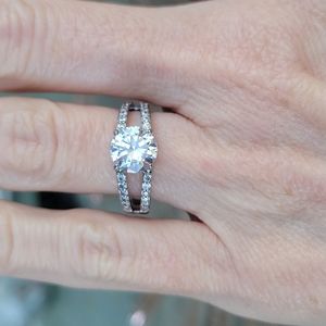 💍2 for $20 Fragrant Jewels Ring